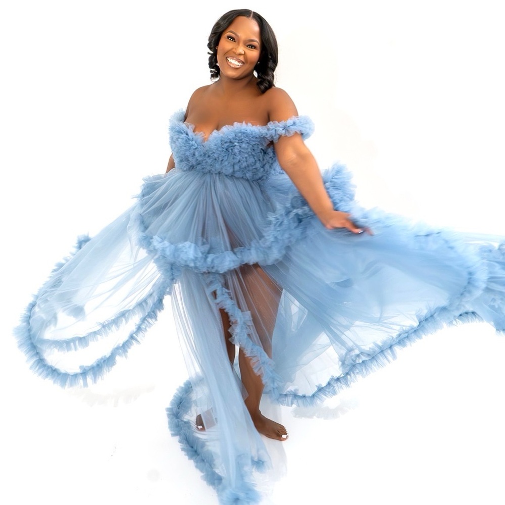 Chic Blue Tulle Maternity Dress/Robe with Ruffles